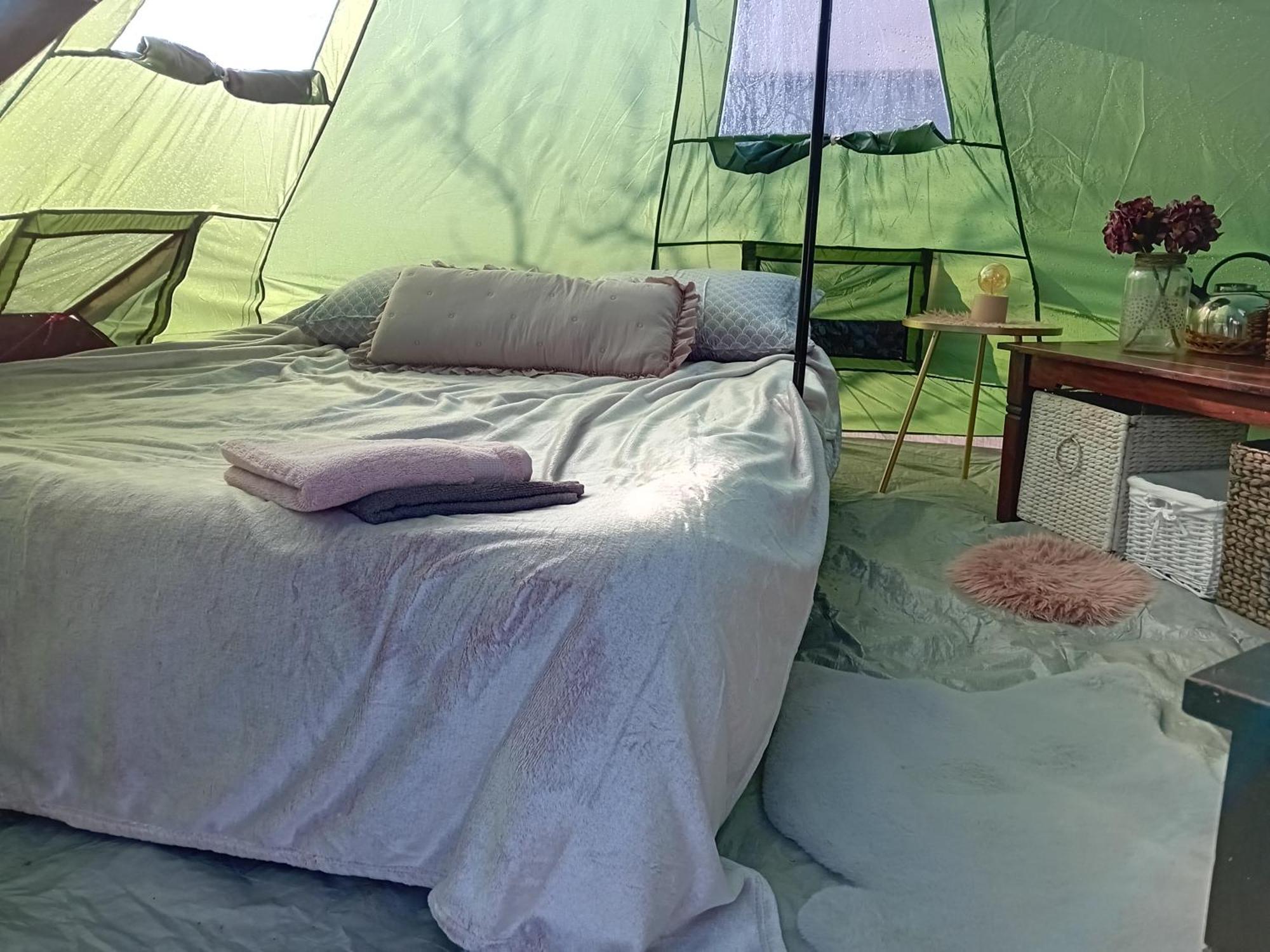 Indian Tent Tipi In Shared Lot And Shared Bathroom Mrse ภายนอก รูปภาพ