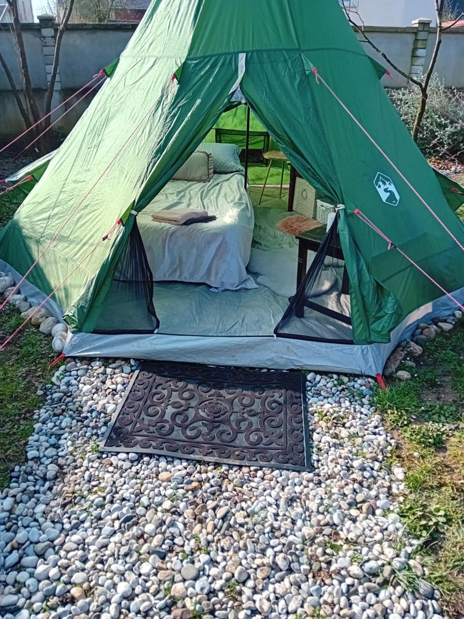 Indian Tent Tipi In Shared Lot And Shared Bathroom Mrse ภายนอก รูปภาพ